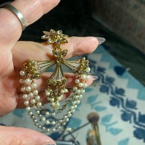 Elegant Gold and Pearl Drop Earrings